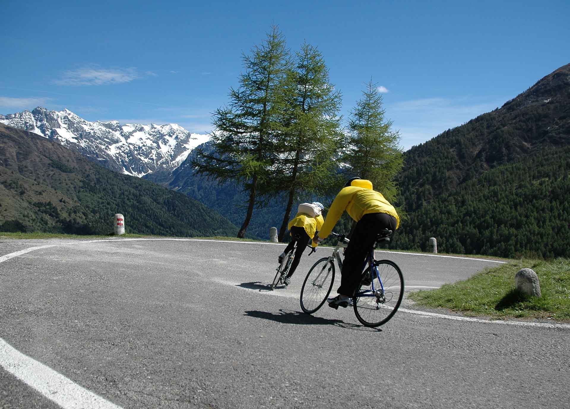 Cycling adventure through the Paro Valley with Rema Resort